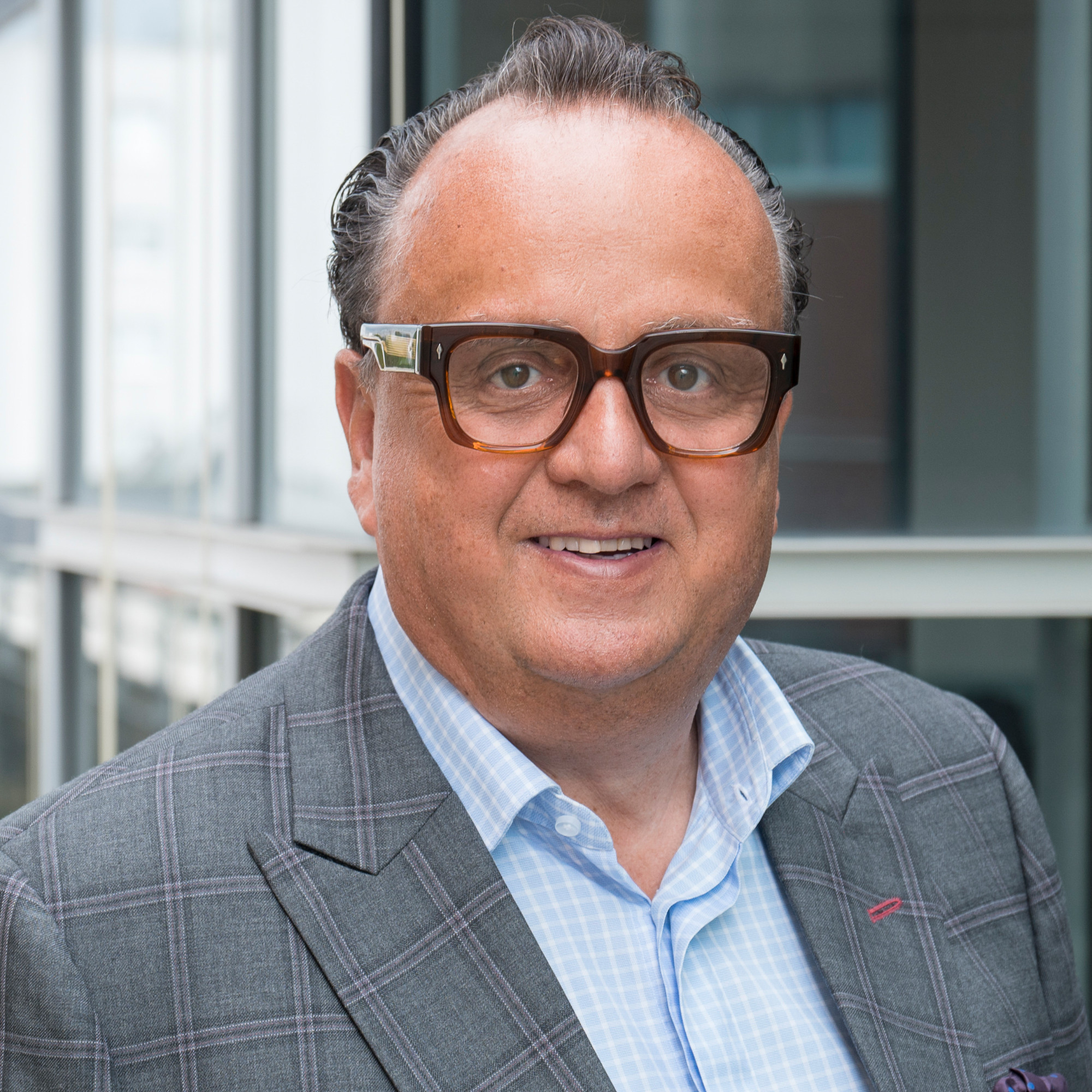 Stefan Hering - Lawyer and notary